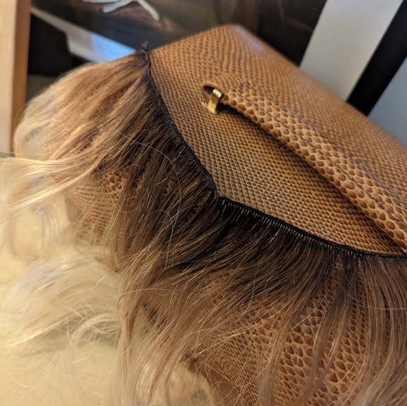 Hair extensions - Picture 10 of 13